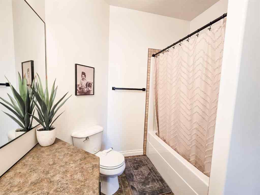 MLS&reg; # A2269757 - 5618 16 Avenue  in Edson Edson, Residential Open Houses