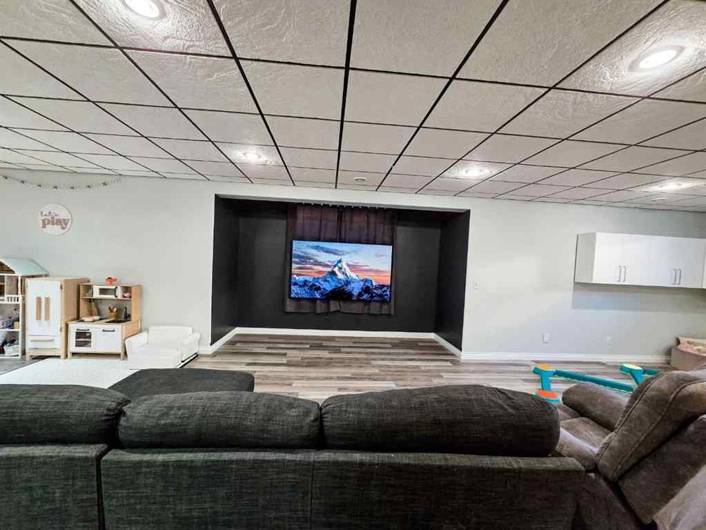 MLS&reg; # A2269757 - 5618 16 Avenue  in Edson Edson, Residential Open Houses