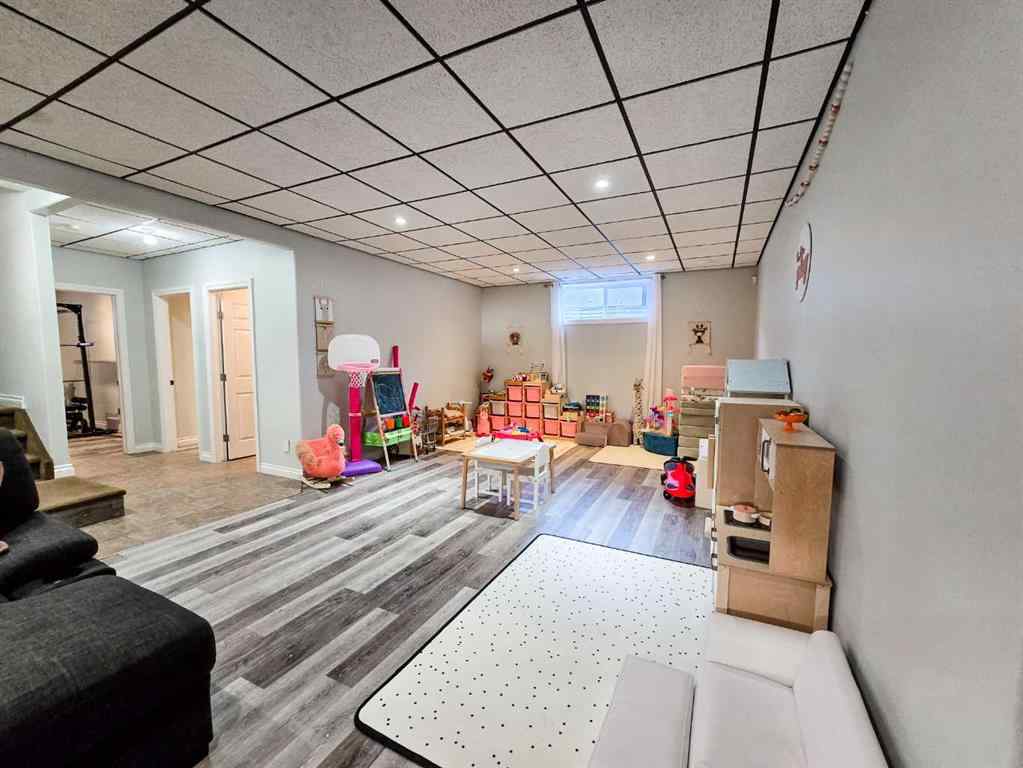 MLS&reg; # A2269757 - 5618 16 Avenue  in Edson Edson, Residential Open Houses