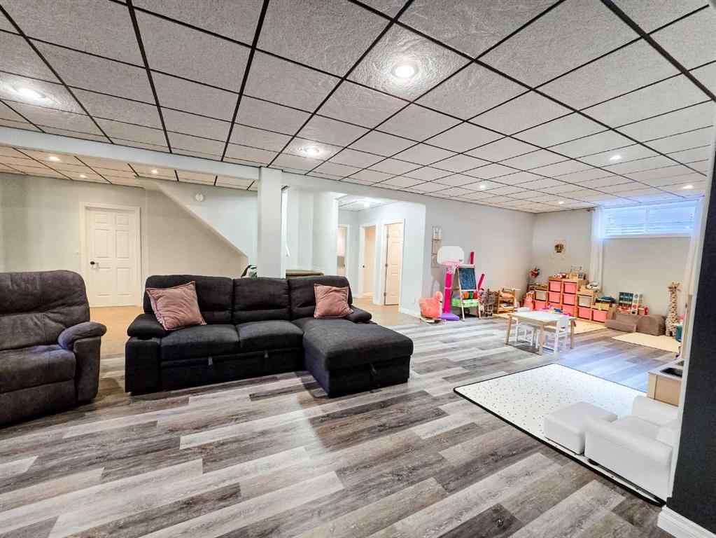 MLS&reg; # A2269757 - 5618 16 Avenue  in Edson Edson, Residential Open Houses