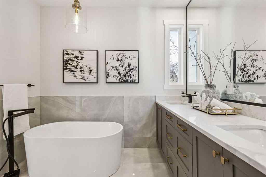 MLS® A2269763 - 1726 19 Avenue NW in Capitol Hill Calgary, Residential