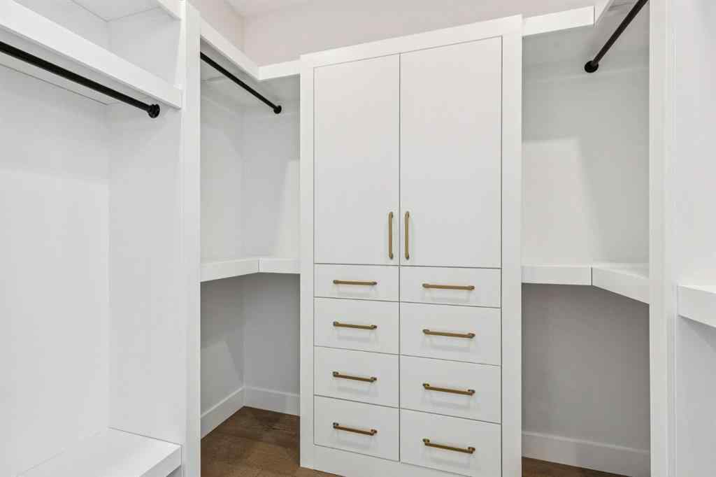 MLS® A2269763 - 1726 19 Avenue NW in Capitol Hill Calgary, Residential