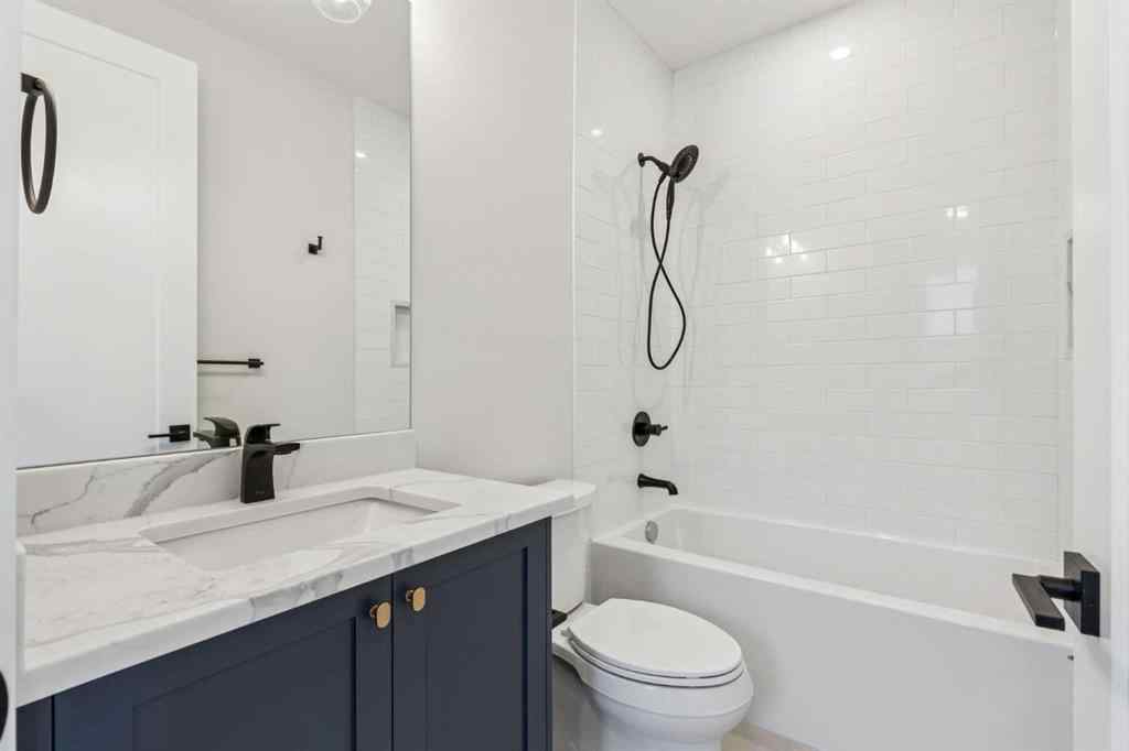 MLS® A2269763 - 1726 19 Avenue NW in Capitol Hill Calgary, Residential