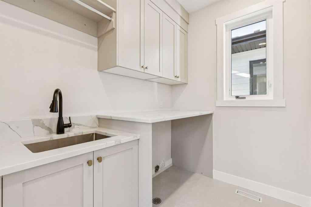 MLS® A2269763 - 1726 19 Avenue NW in Capitol Hill Calgary, Residential