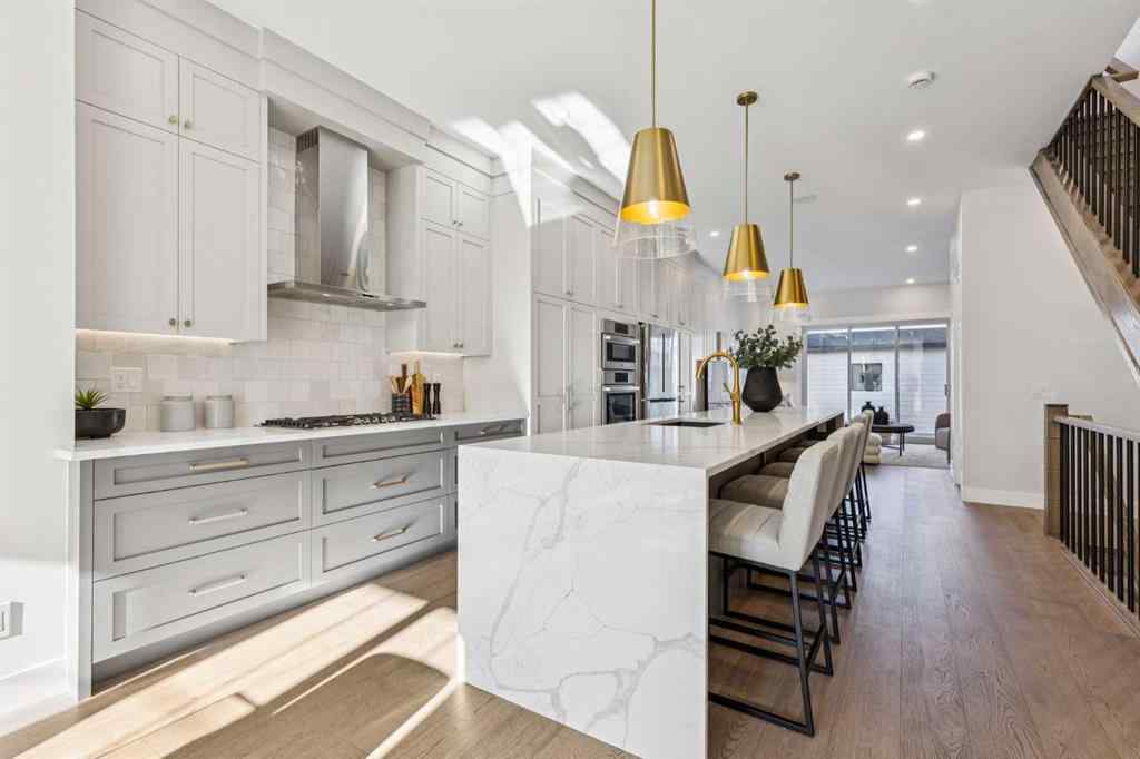 MLS® A2269763 - 1726 19 Avenue NW in Capitol Hill Calgary, Residential