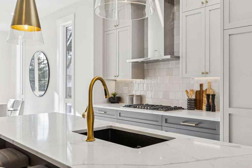 MLS® A2269763 - 1726 19 Avenue NW in Capitol Hill Calgary, Residential