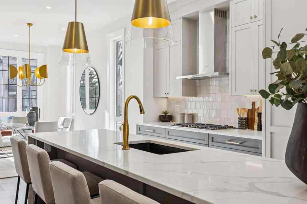 MLS® A2269763 - 1726 19 Avenue NW in Capitol Hill Calgary, Residential