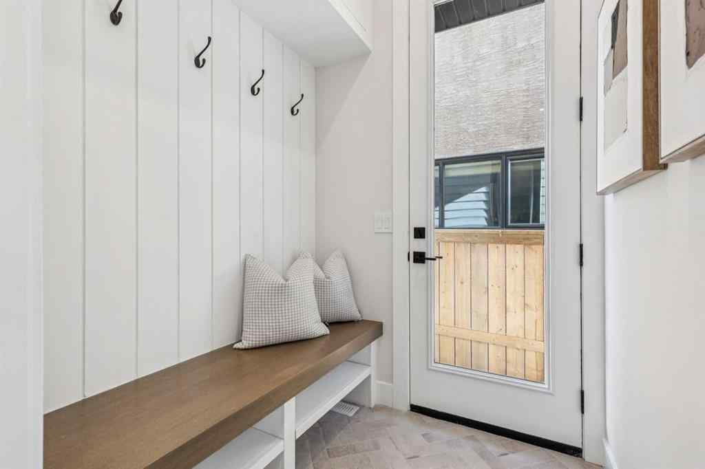 MLS® A2269763 - 1726 19 Avenue NW in Capitol Hill Calgary, Residential