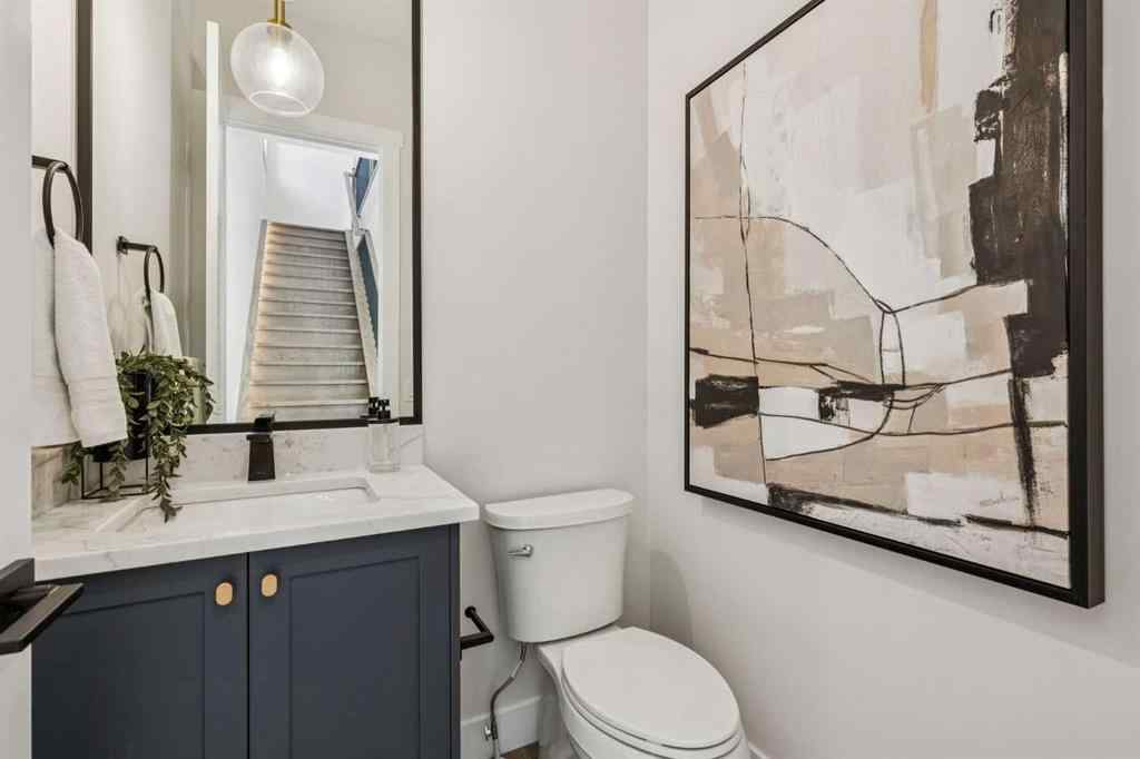 MLS® A2269763 - 1726 19 Avenue NW in Capitol Hill Calgary, Residential