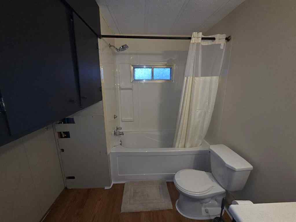 MLS&reg; # A2269767 - 5107, 5113, 5117 51 Avenue  in NONE Berwyn, Residential Open Houses