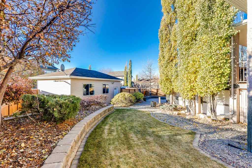 MLS&reg; # A2269771 - 7 Filbert Close  in Fox Run Sylvan Lake, Residential Open Houses