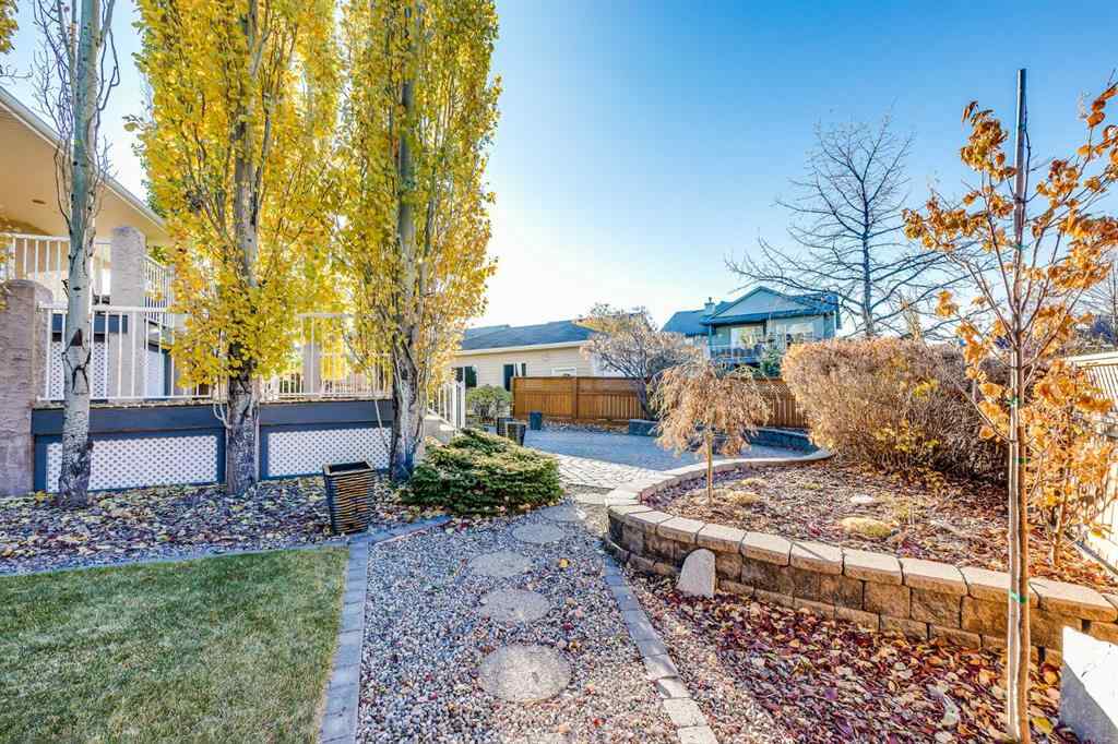 MLS&reg; # A2269771 - 7 Filbert Close  in Fox Run Sylvan Lake, Residential Open Houses