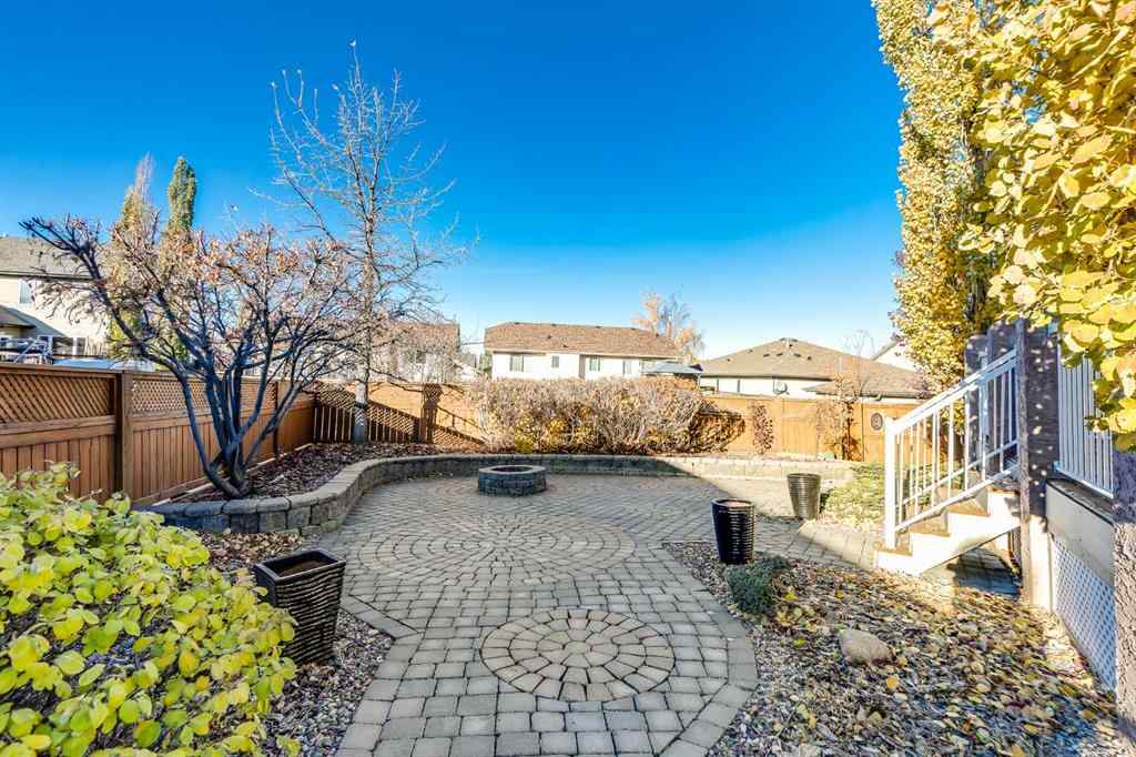 MLS&reg; # A2269771 - 7 Filbert Close  in Fox Run Sylvan Lake, Residential Open Houses