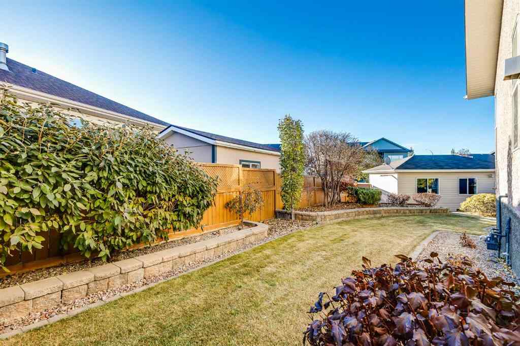 MLS&reg; # A2269771 - 7 Filbert Close  in Fox Run Sylvan Lake, Residential Open Houses