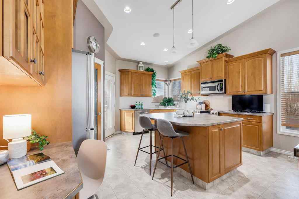 MLS&reg; # A2269771 - 7 Filbert Close  in Fox Run Sylvan Lake, Residential Open Houses