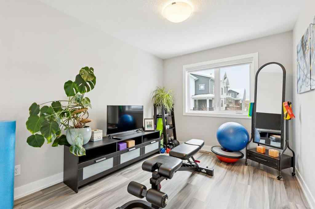 MLS® A2269779 - 132 Crestridge Common SW in Crestmont Calgary, Residential