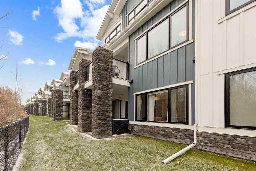 MLS® A2269779 - 132 Crestridge Common SW in Crestmont Calgary, Residential