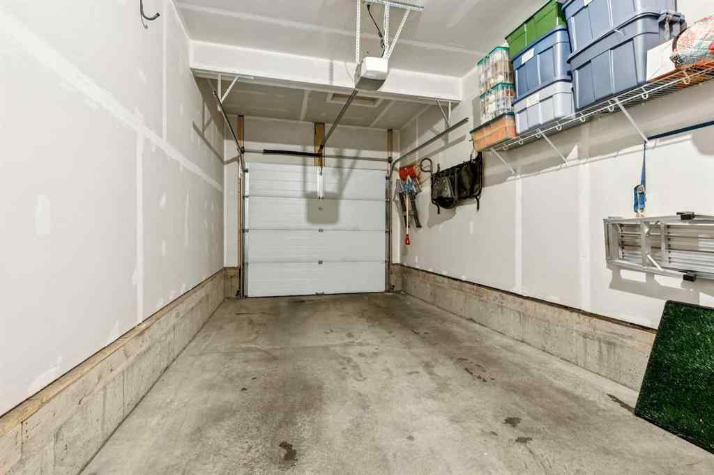 MLS® A2269779 - 132 Crestridge Common SW in Crestmont Calgary, Residential