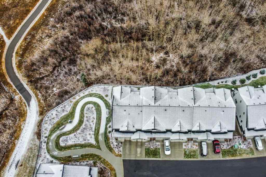 MLS® A2269779 - 132 Crestridge Common SW in Crestmont Calgary, Residential