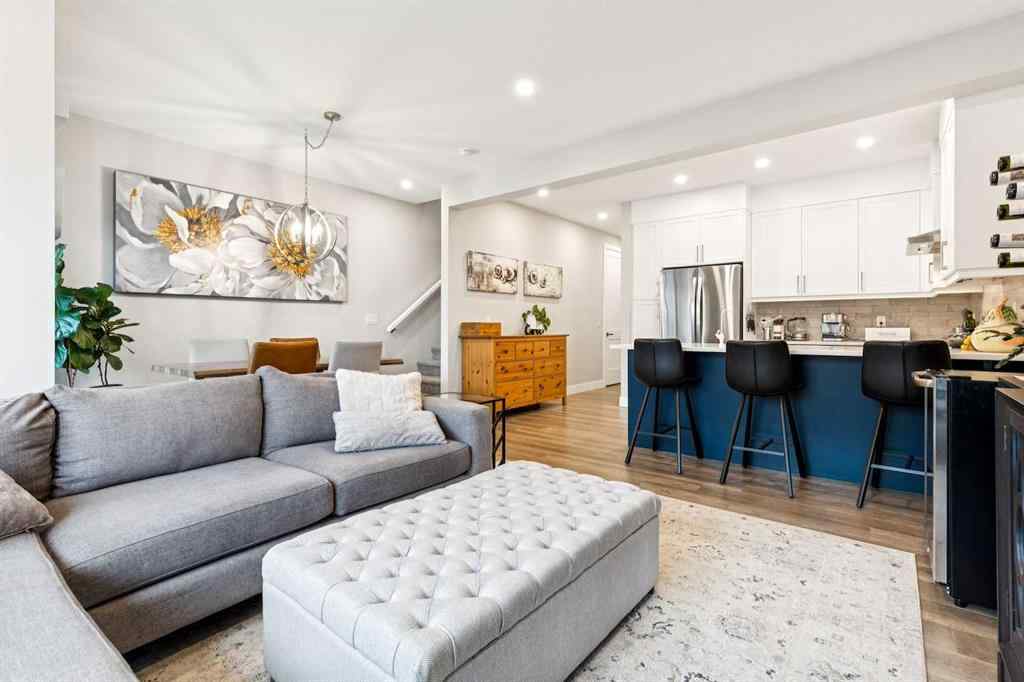 MLS® A2269779 - 132 Crestridge Common SW in Crestmont Calgary, Residential