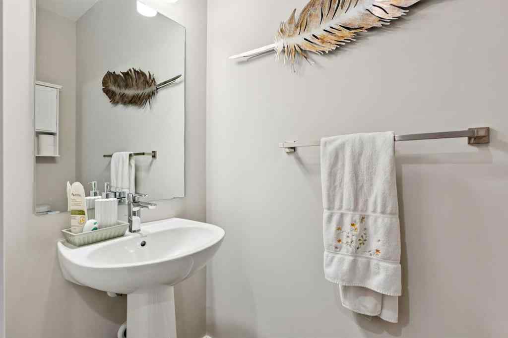 MLS® A2269779 - 132 Crestridge Common SW in Crestmont Calgary, Residential