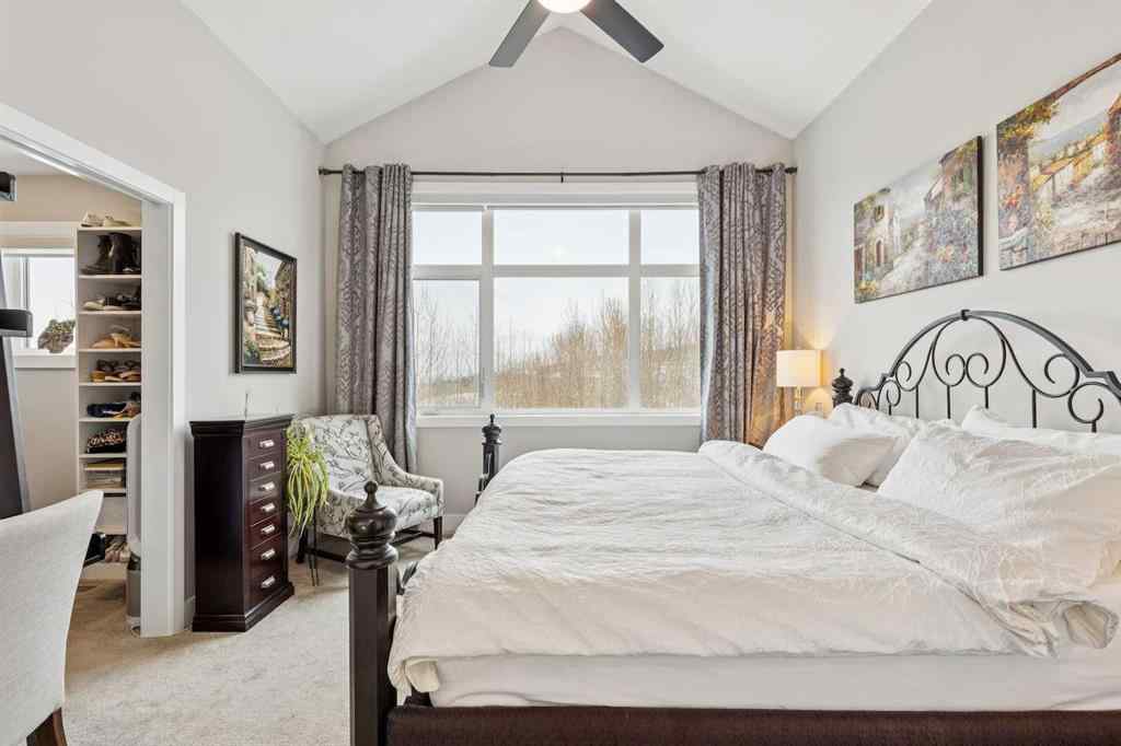 MLS® A2269779 - 132 Crestridge Common SW in Crestmont Calgary, Residential