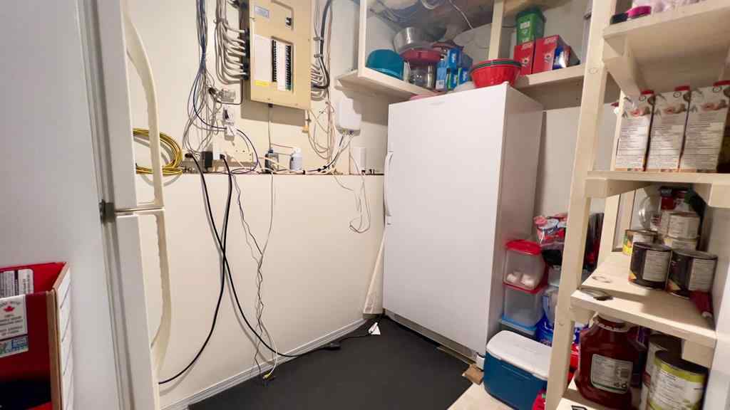 MLS&reg; # A2269790 - 102 Stephens Cres   in Hanna Hanna, Residential Open Houses