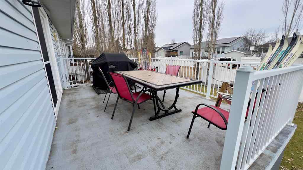 MLS&reg; # A2269790 - 102 Stephens Cres   in Hanna Hanna, Residential Open Houses