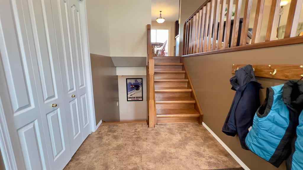 MLS&reg; # A2269790 - 102 Stephens Cres   in Hanna Hanna, Residential Open Houses