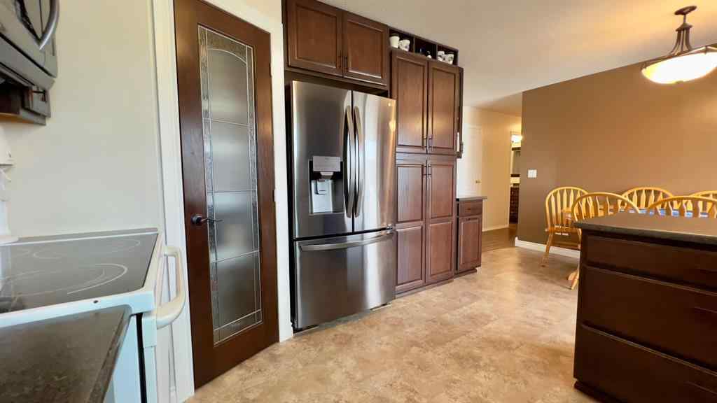 MLS&reg; # A2269790 - 102 Stephens Cres   in Hanna Hanna, Residential Open Houses