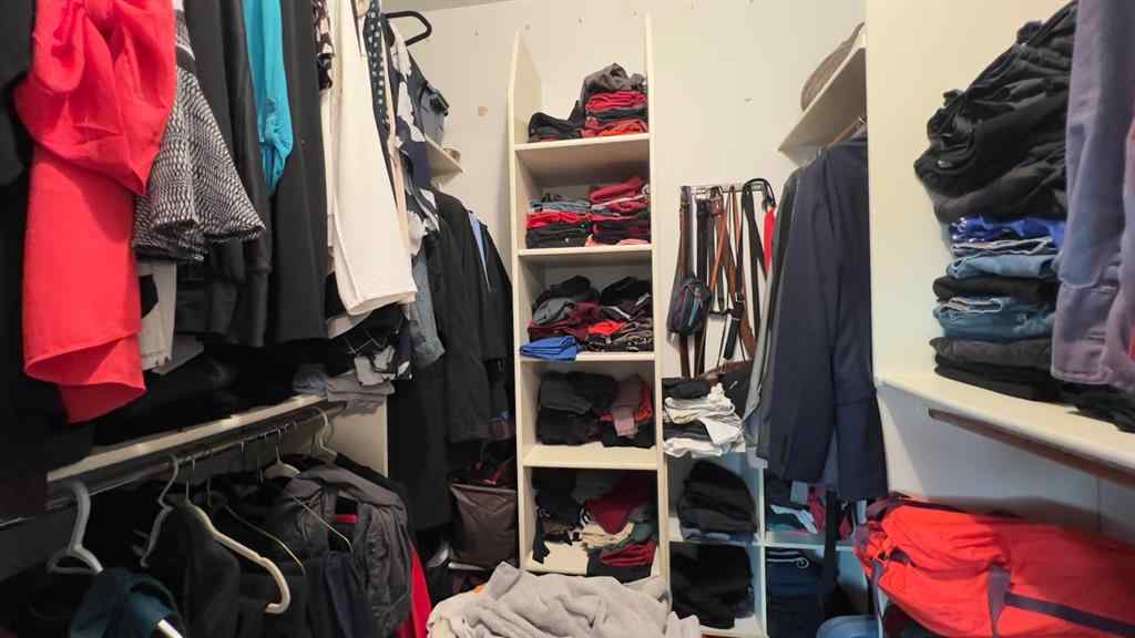 MLS&reg; # A2269790 - 102 Stephens Cres   in Hanna Hanna, Residential Open Houses