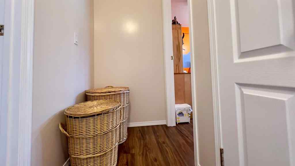 MLS&reg; # A2269790 - 102 Stephens Cres   in Hanna Hanna, Residential Open Houses