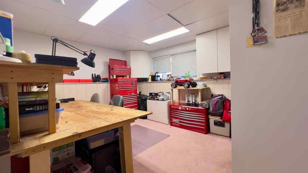 MLS&reg; # A2269790 - 102 Stephens Cres   in Hanna Hanna, Residential Open Houses