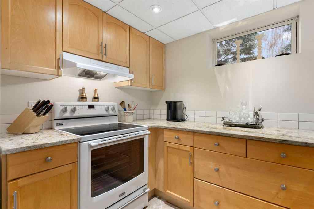 MLS&reg; # A2269794 - 431 Queensland Circle SE in Queensland Calgary, Residential Open Houses