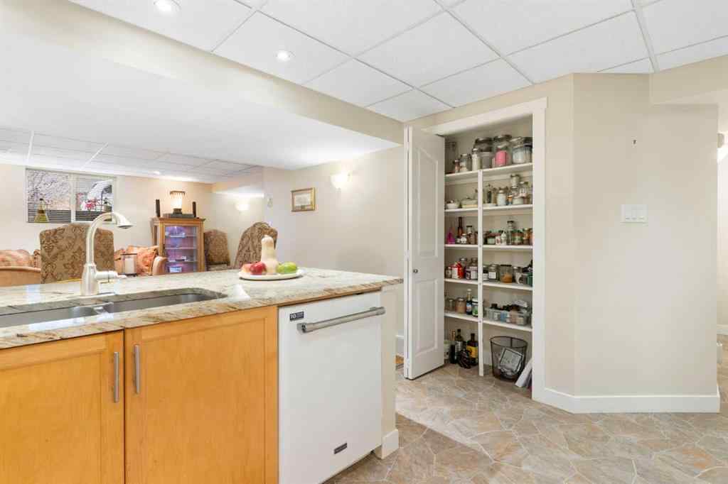 MLS&reg; # A2269794 - 431 Queensland Circle SE in Queensland Calgary, Residential Open Houses