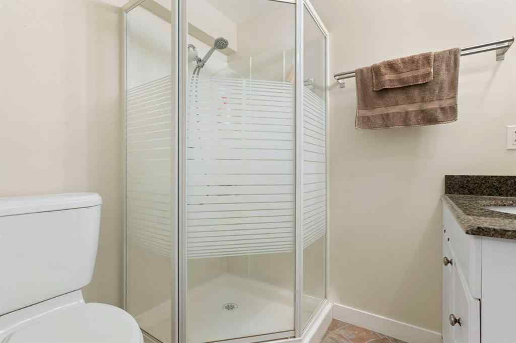 MLS&reg; # A2269794 - 431 Queensland Circle SE in Queensland Calgary, Residential Open Houses