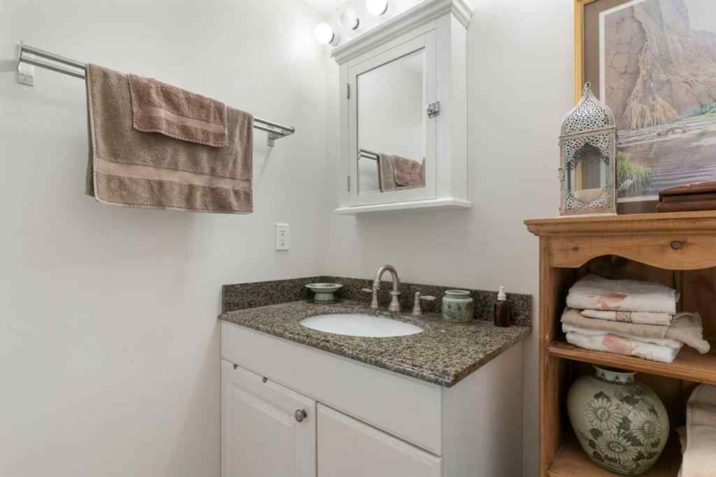 MLS&reg; # A2269794 - 431 Queensland Circle SE in Queensland Calgary, Residential Open Houses