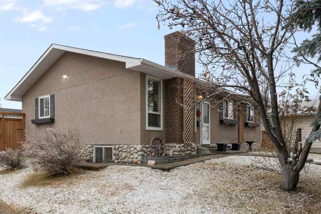 MLS&reg; # A2269794 - 431 Queensland Circle SE in Queensland Calgary, Residential Open Houses