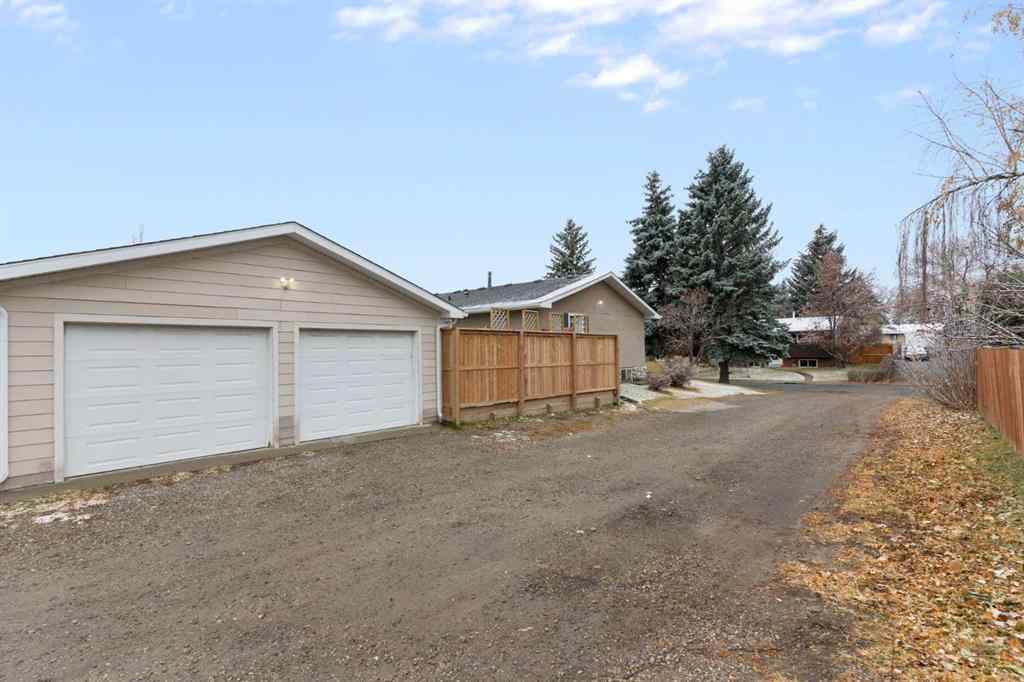 MLS&reg; # A2269794 - 431 Queensland Circle SE in Queensland Calgary, Residential Open Houses