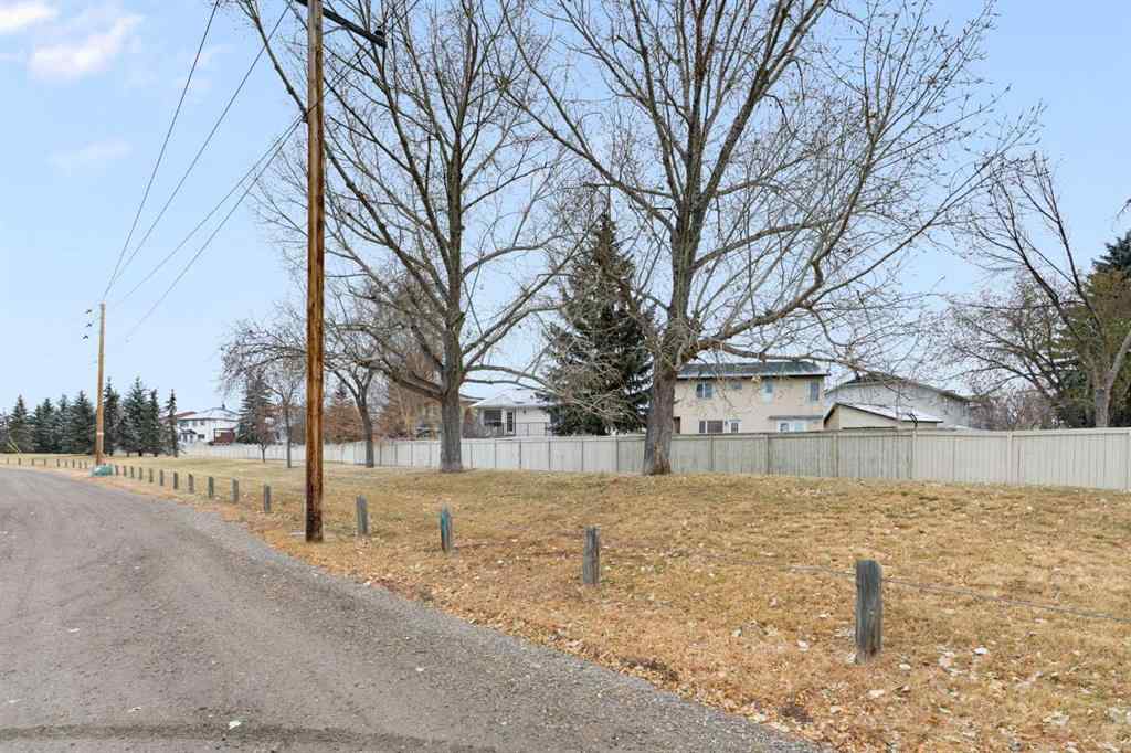 MLS&reg; # A2269794 - 431 Queensland Circle SE in Queensland Calgary, Residential Open Houses