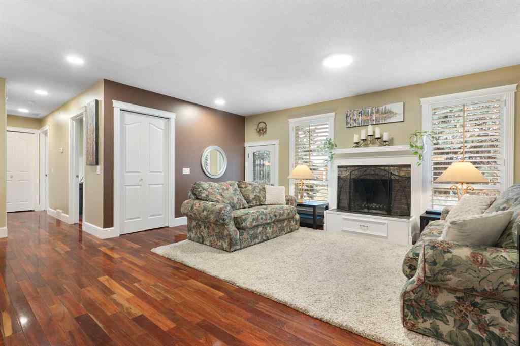MLS&reg; # A2269794 - 431 Queensland Circle SE in Queensland Calgary, Residential Open Houses