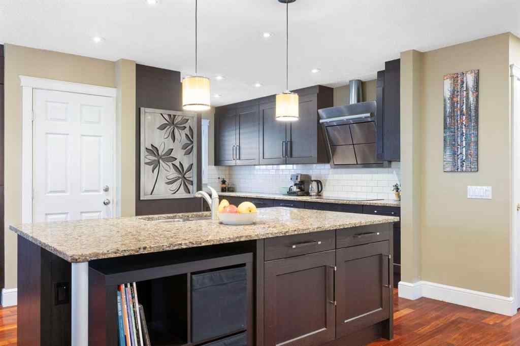 MLS&reg; # A2269794 - 431 Queensland Circle SE in Queensland Calgary, Residential Open Houses