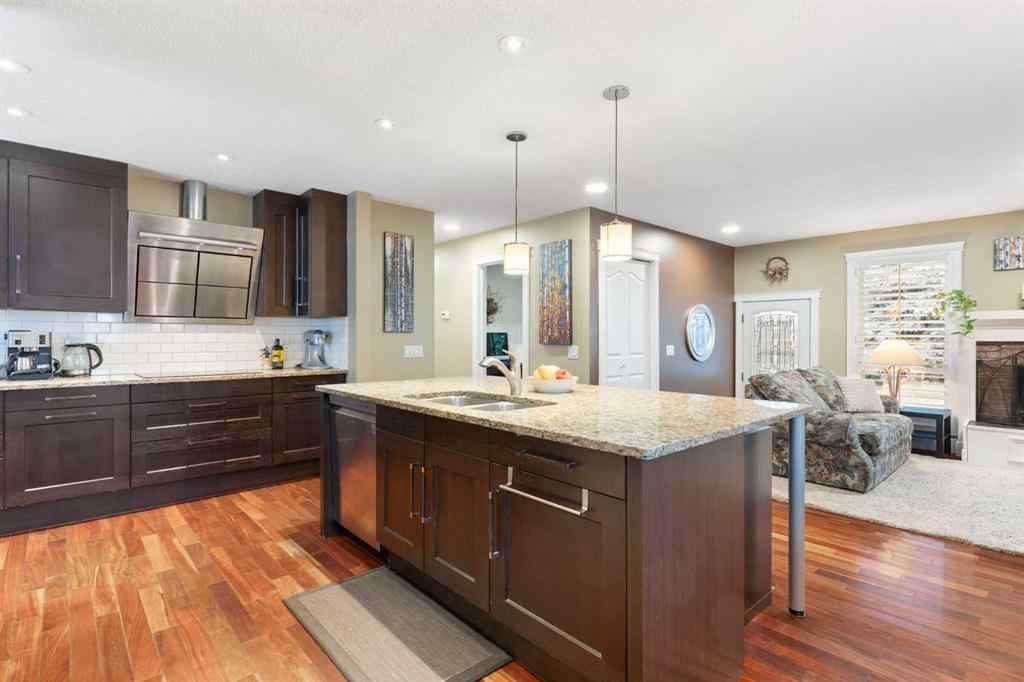 MLS&reg; # A2269794 - 431 Queensland Circle SE in Queensland Calgary, Residential Open Houses