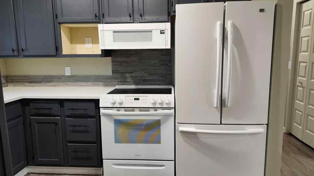 MLS&reg; # A2269795 - 816 Bankview Drive  in Bankview Drumheller, Residential Open Houses