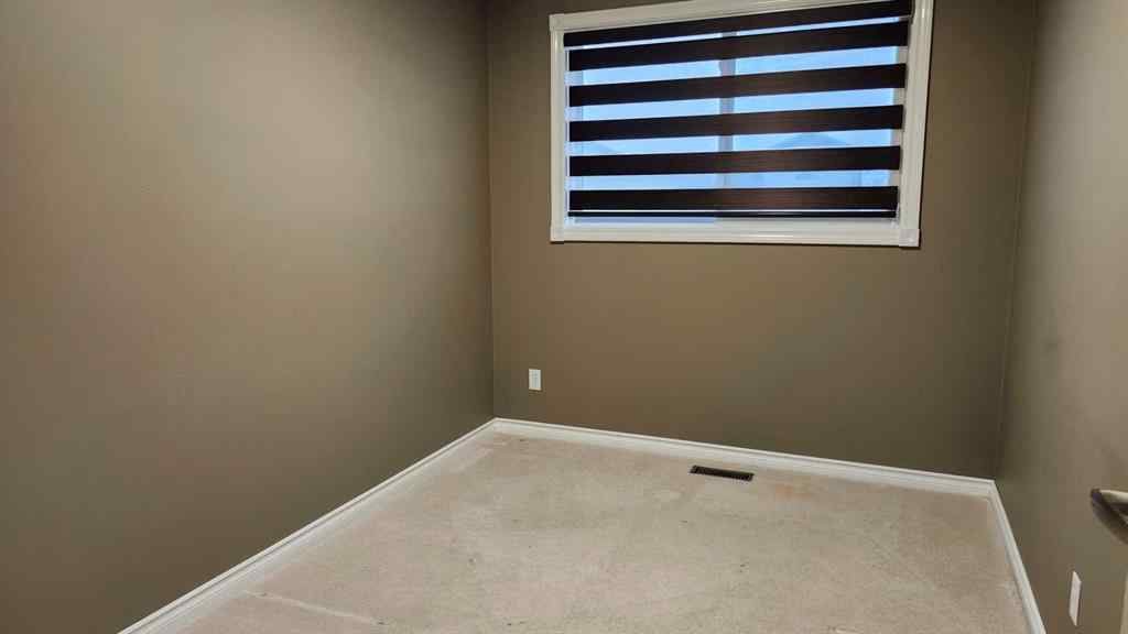 MLS&reg; # A2269795 - 816 Bankview Drive  in Bankview Drumheller, Residential Open Houses