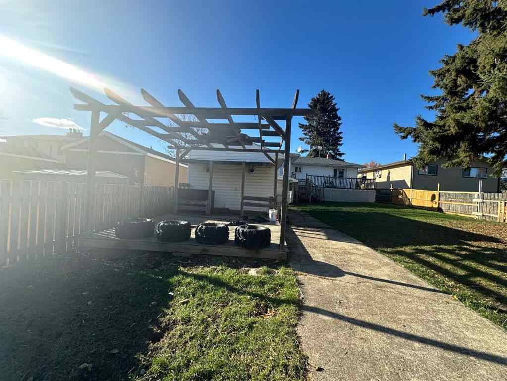 MLS&reg; # A2269801 - 9111 100 St   in Lac La Biche Lac La Biche, Residential Open Houses