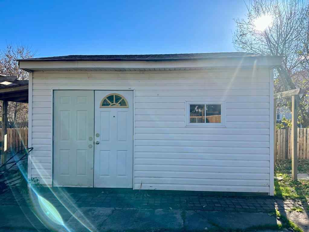 MLS&reg; # A2269801 - 9111 100 St   in Lac La Biche Lac La Biche, Residential Open Houses