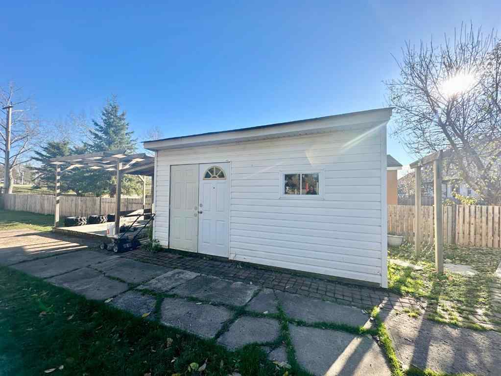 MLS&reg; # A2269801 - 9111 100 St   in Lac La Biche Lac La Biche, Residential Open Houses