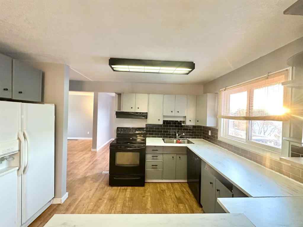 MLS&reg; # A2269801 - 9111 100 St   in Lac La Biche Lac La Biche, Residential Open Houses