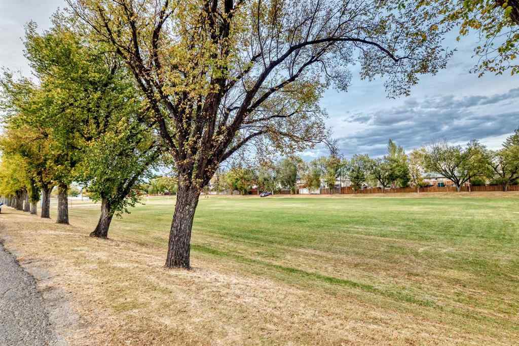 MLS&reg; # A2269807 - 5924 Centre Street NE in Thorncliffe Calgary, Residential Open Houses